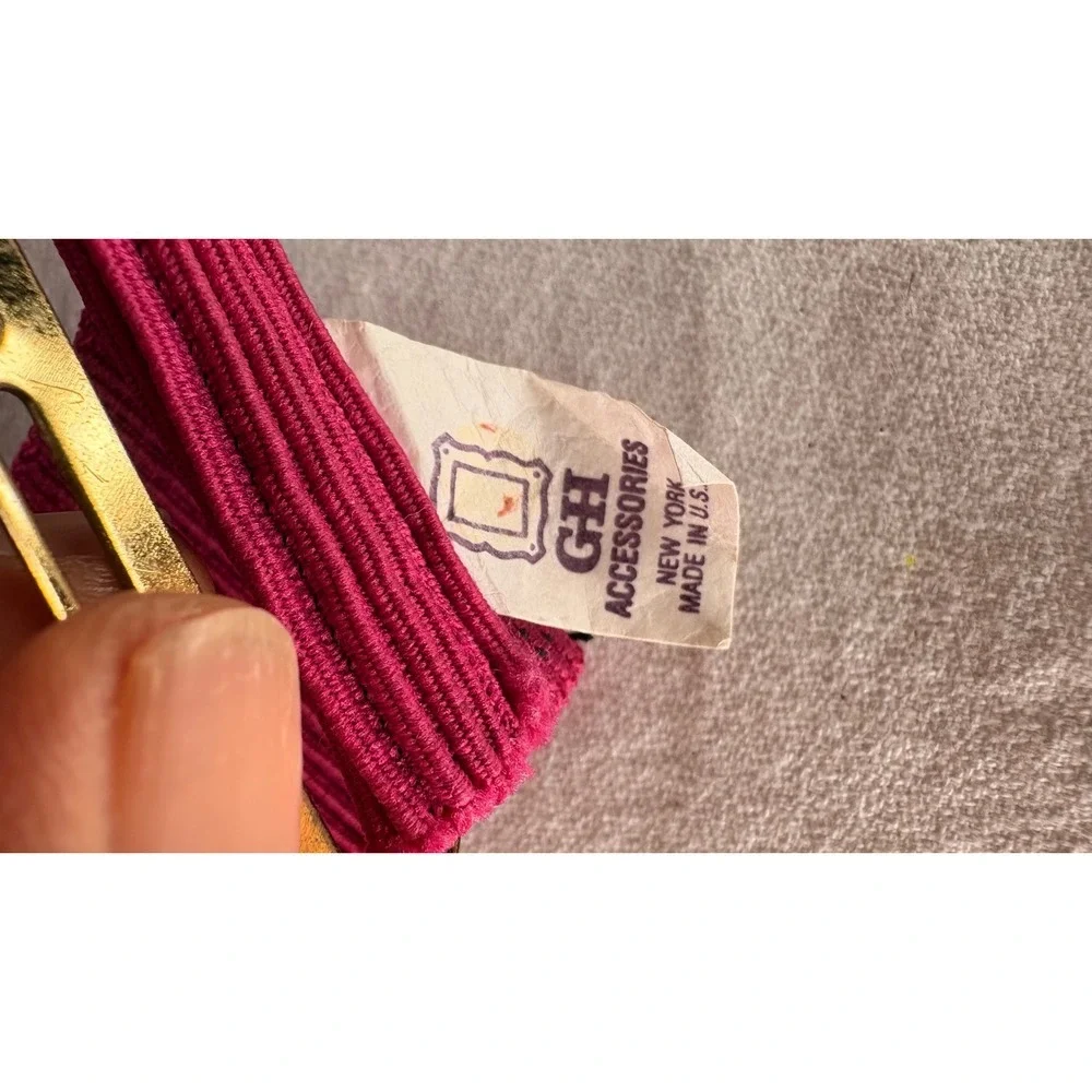 Vintage GH Accessories Magenta Pink Elastic Cinch Belt Gold Shell Buckle USA